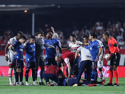 Uruguayan soccer player Juan Izquierdo, 27, dies after collapsing .